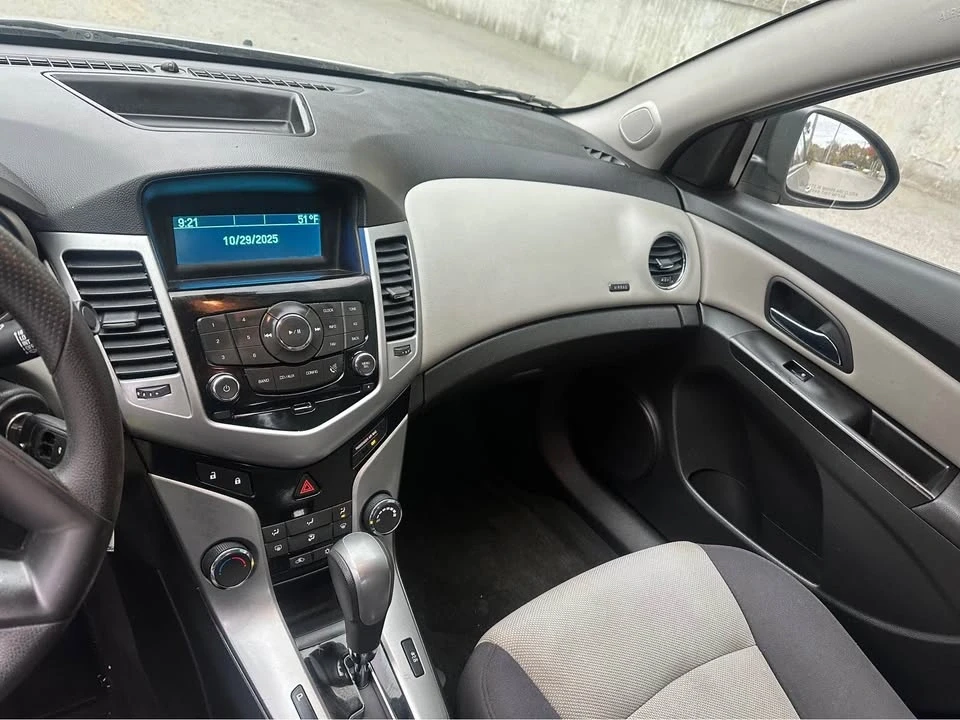 2013 Chevrolet Cruze - Image 12 of 19
