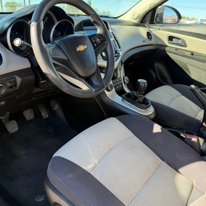 2013 Chevrolet Cruze - Image 14 of 19