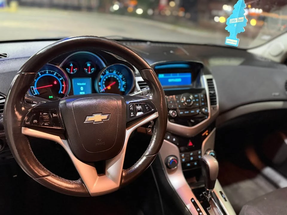 2013 Chevrolet Cruze - Image 16 of 18