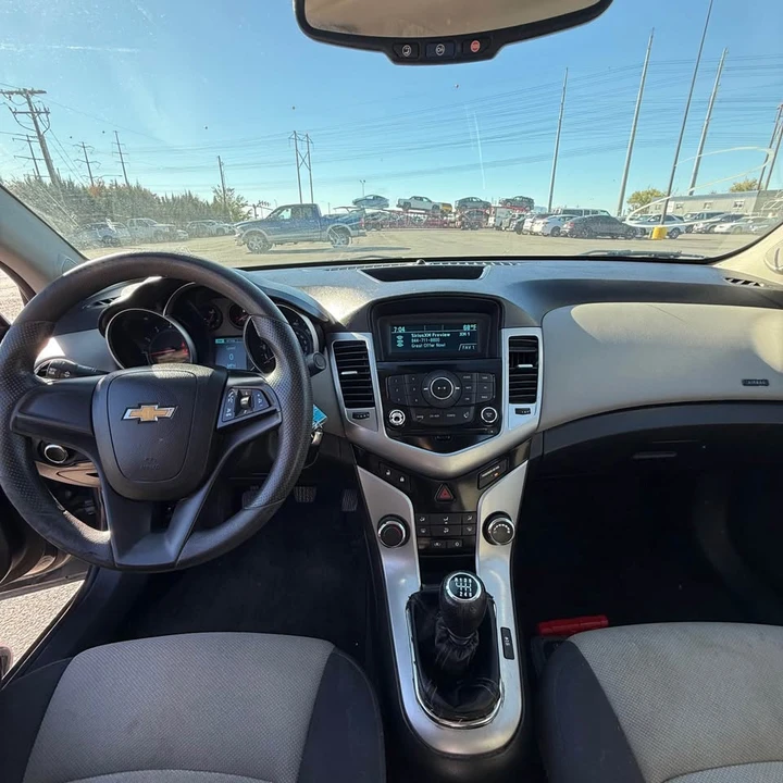 2013 Chevrolet Cruze - Image 13 of 19