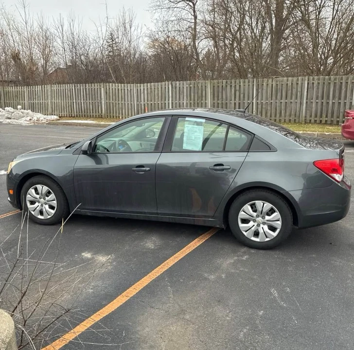 2013 Chevrolet Cruze - Image 2 of 14