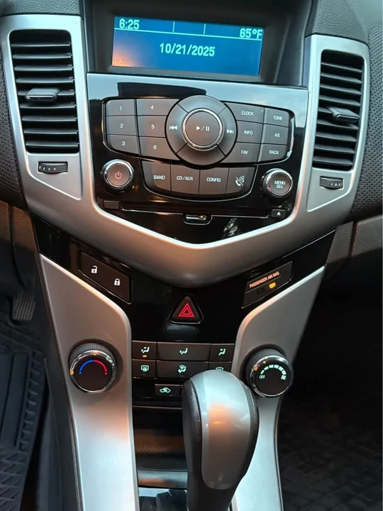 2013 Chevrolet Cruze - Image 9 of 16