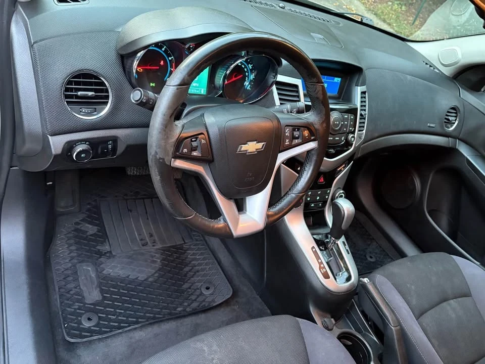 2013 Chevrolet Cruze - Image 8 of 16