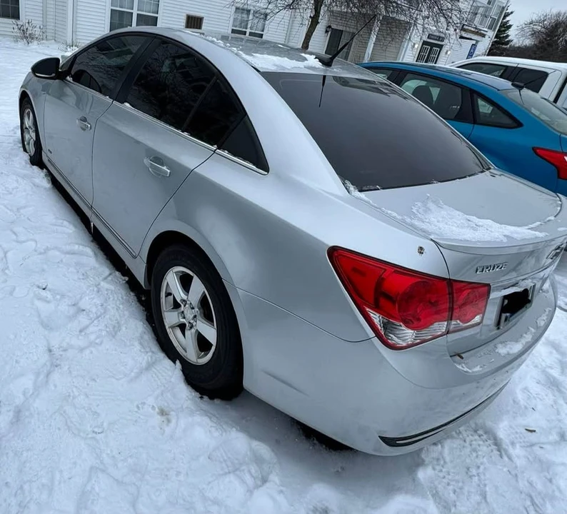2013 Chevrolet Cruze - Image 2 of 10