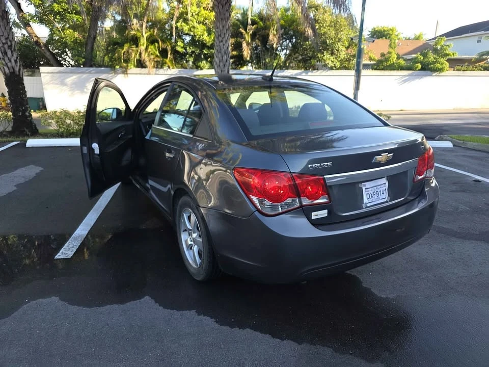 2013 Chevrolet Cruze - Image 2 of 10