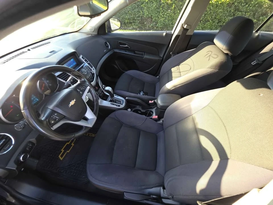 2013 Chevrolet Cruze - Image 6 of 10