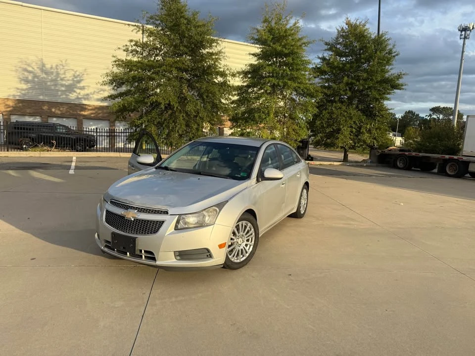 2013 Chevrolet Cruze - Image 2 of 10