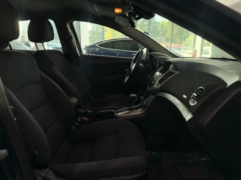 2013 Chevrolet Cruze - Image 15 of 18