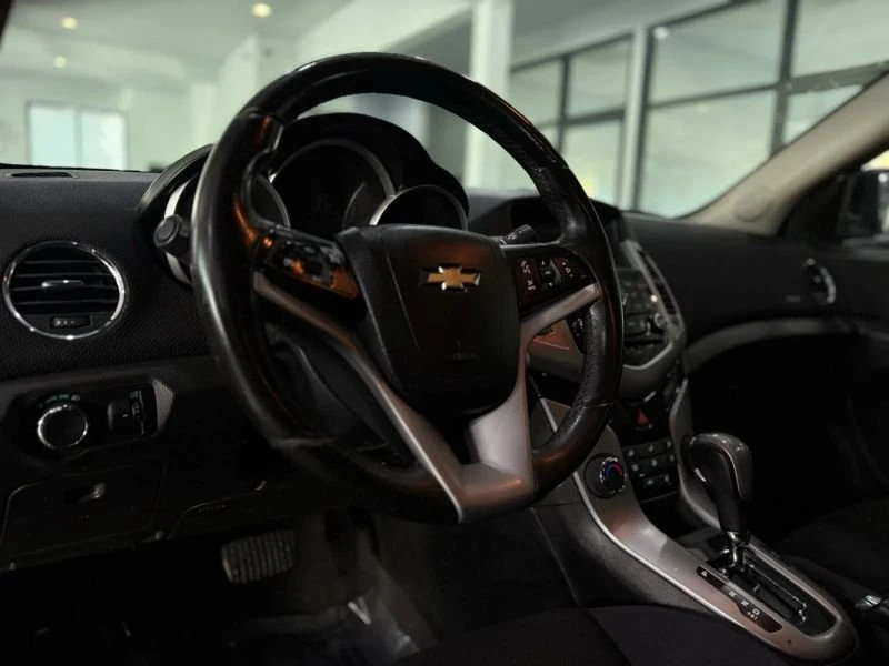 2013 Chevrolet Cruze - Image 11 of 18