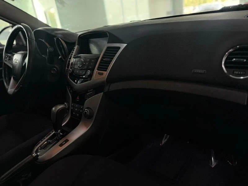 2013 Chevrolet Cruze - Image 16 of 18