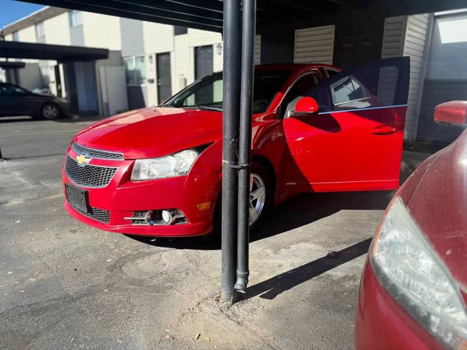 2013 Chevrolet Cruze - Image 8 of 10