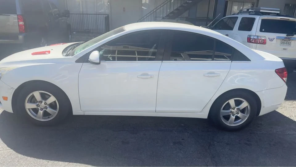 2013 Chevrolet Cruze - Image 3 of 9