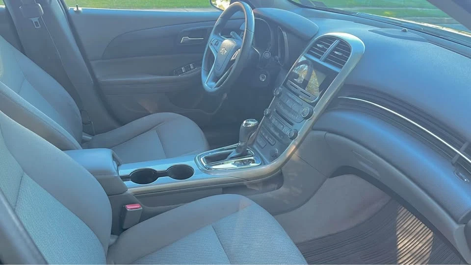2013 Chevrolet Malibu - Image 8 of 10