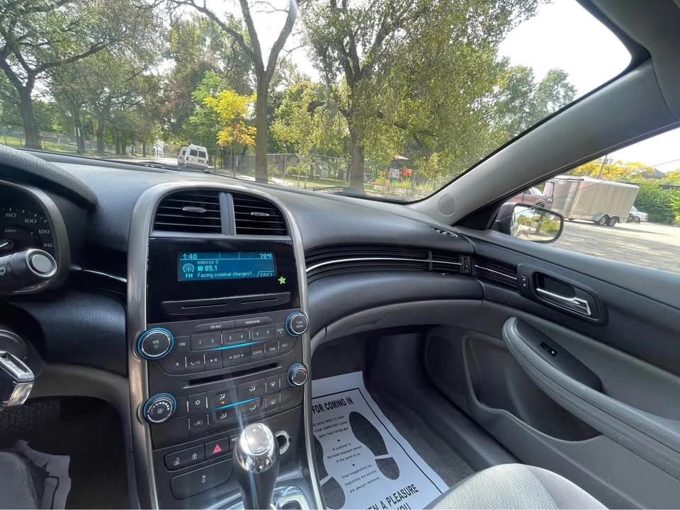 2013 Chevrolet Malibu - Image 8 of 15