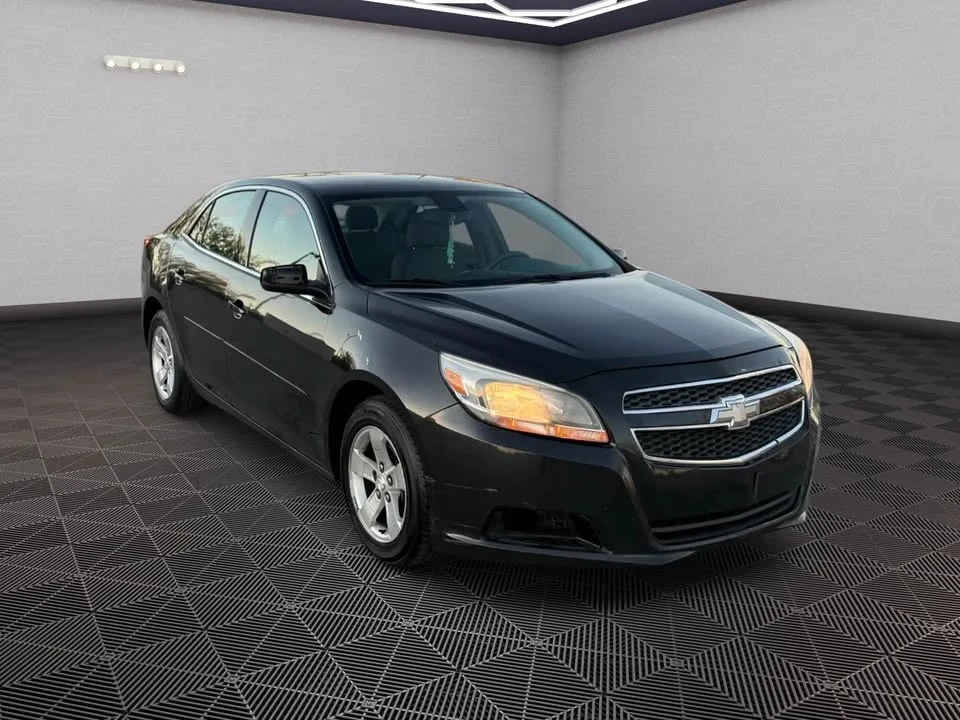 2013 Chevrolet Malibu - Image 2 of 11