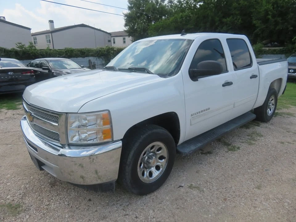 2013 Chevrolet Silverado 2nd Gen - Image 2 of 6