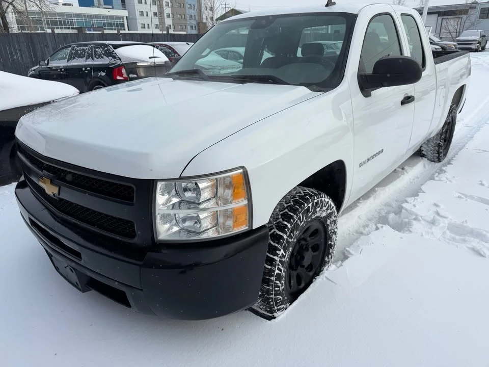 2013 Chevrolet Silverado 2nd Gen - Image 2 of 13