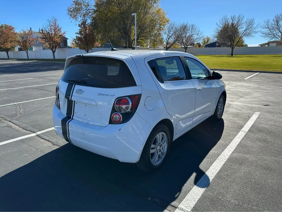 2013 Chevrolet Aveo/Sonic - Image 5 of 11