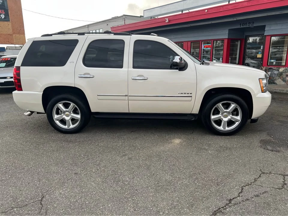 2013 Chevrolet Tahoe 3rd Gen - Image 2 of 20