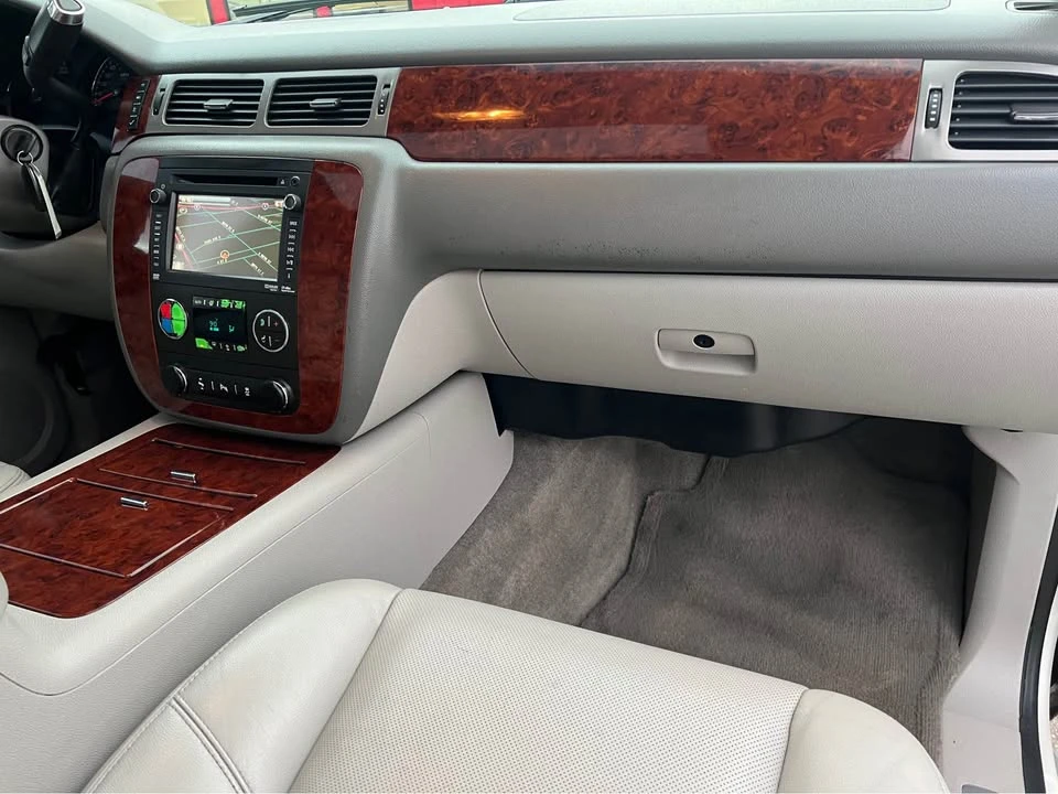 2013 Chevrolet Tahoe 3rd Gen - Image 19 of 20