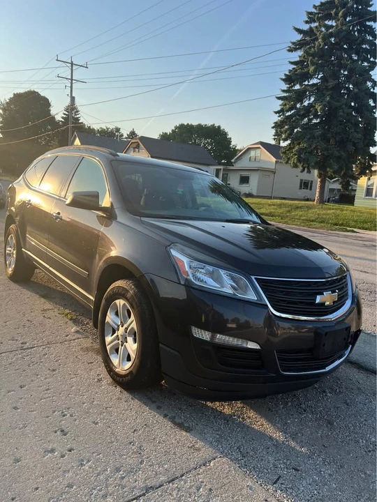 2013 Chevrolet Traverse - Image 2 of 10