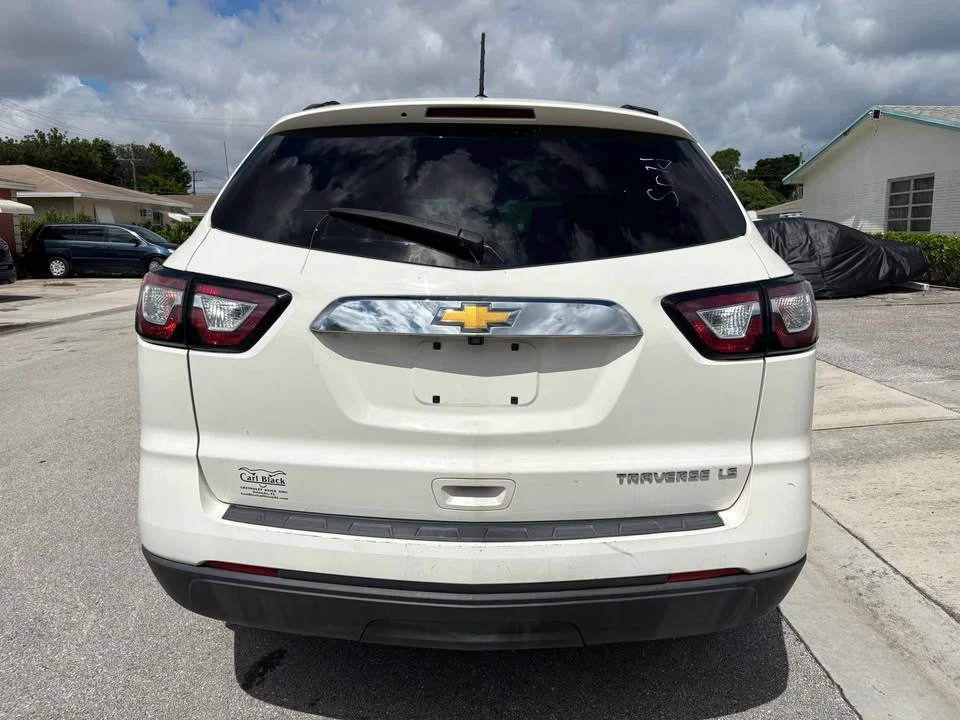 2013 Chevrolet Traverse - Image 5 of 15