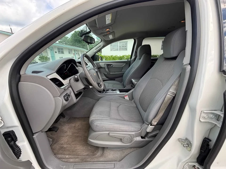 2013 Chevrolet Traverse - Image 14 of 15