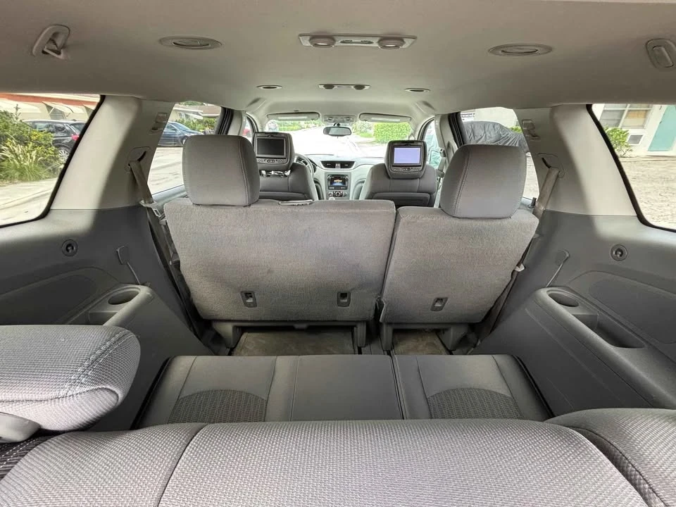 2013 Chevrolet Traverse - Image 9 of 15