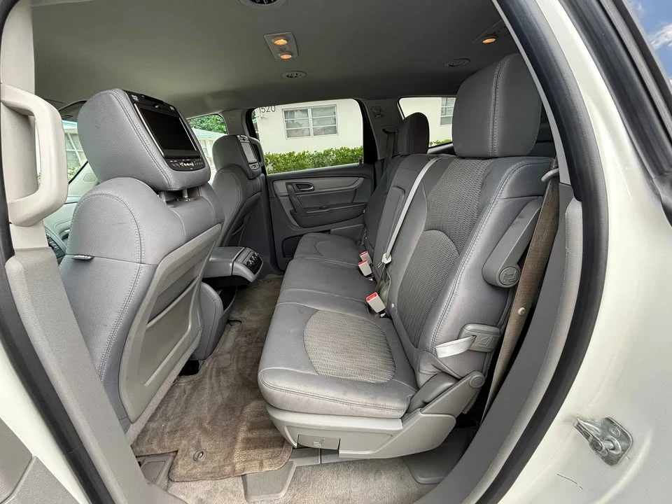 2013 Chevrolet Traverse - Image 11 of 15