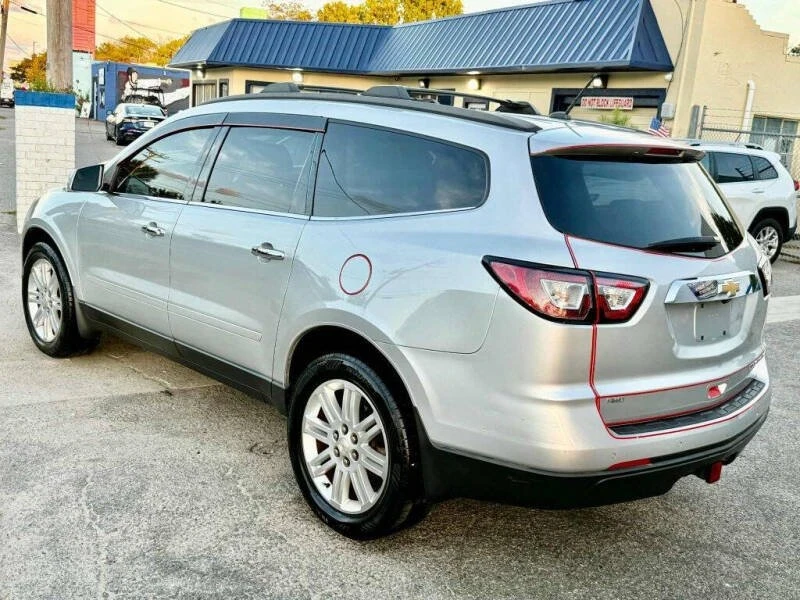 2013 Chevrolet Traverse - Image 7 of 17