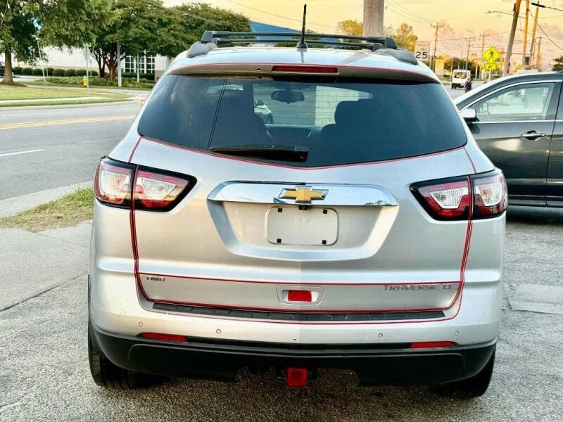 2013 Chevrolet Traverse - Image 8 of 17