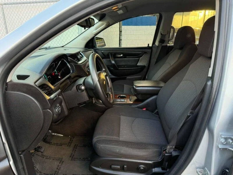 2013 Chevrolet Traverse - Image 11 of 17
