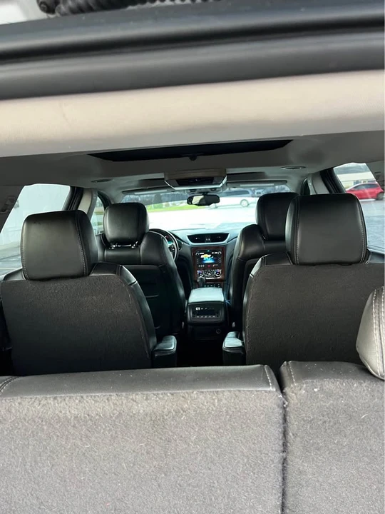 2013 Chevrolet Traverse - Image 6 of 9