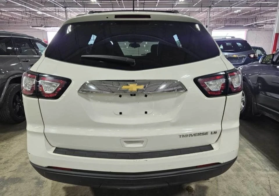2013 Chevrolet Traverse - Image 3 of 8