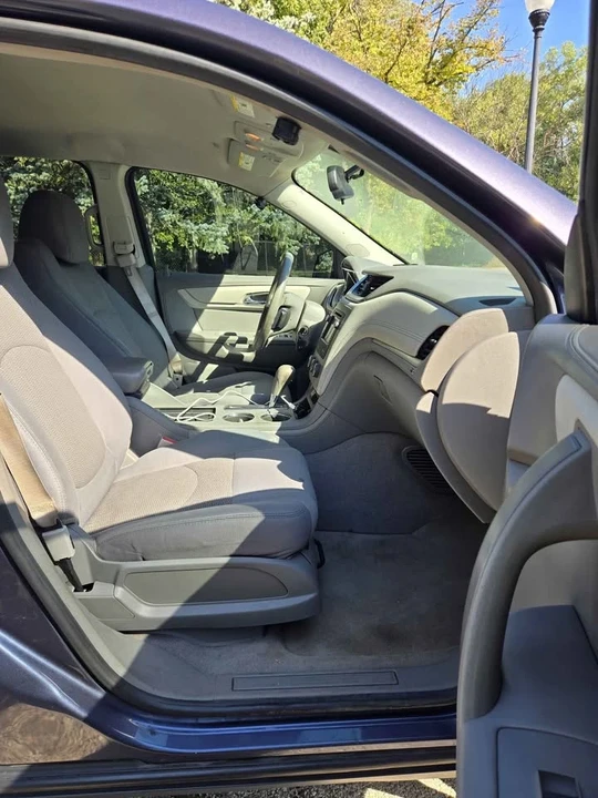 2013 Chevrolet Traverse - Image 15 of 20