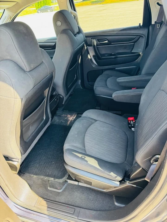 2013 Chevrolet Traverse - Image 10 of 17