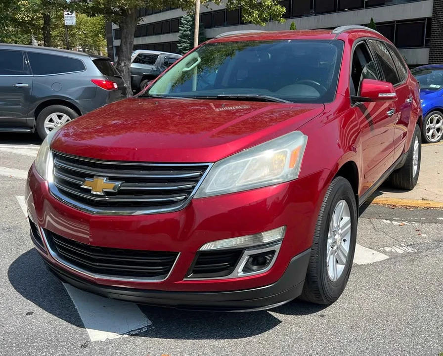 2013 Chevrolet Traverse - Image 2 of 18