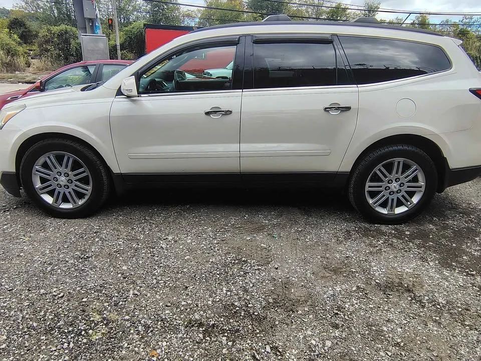 2013 Chevrolet Traverse - Image 5 of 13