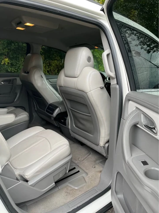 2013 Chevrolet Traverse - Image 18 of 19