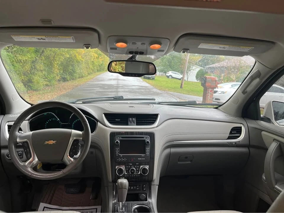 2013 Chevrolet Traverse - Image 12 of 19