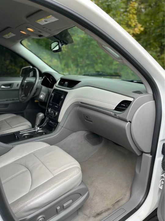2013 Chevrolet Traverse - Image 17 of 19