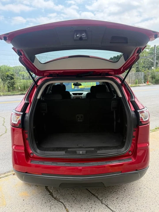 2013 Chevrolet Traverse - Image 9 of 19