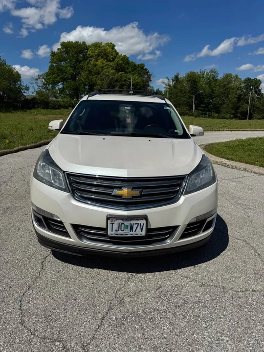 2013 Chevrolet Traverse - Image 2 of 6