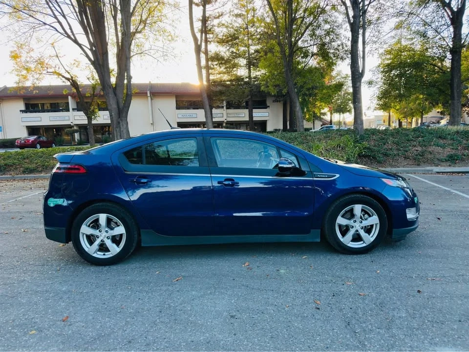 2013 Chevrolet Volt - Image 2 of 19