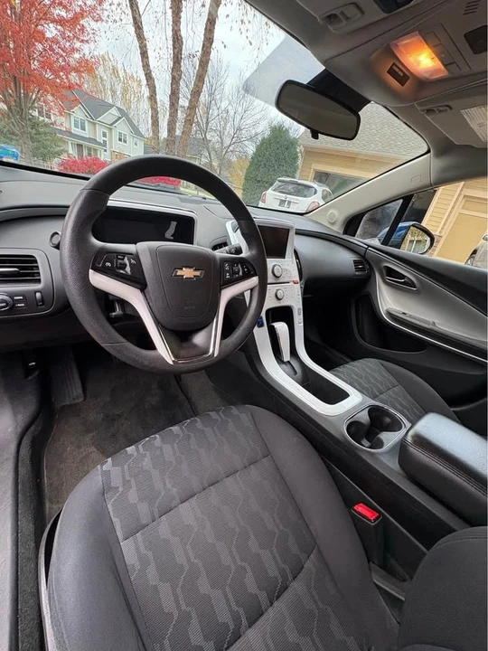 2013 Chevrolet Volt - Image 2 of 11