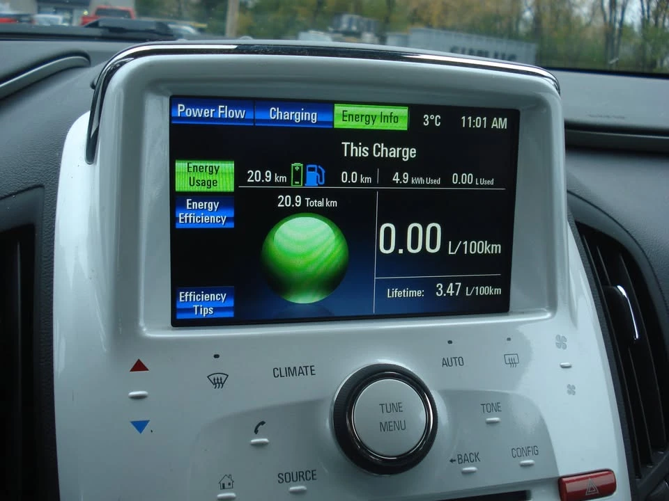 2013 Chevrolet Volt - Image 11 of 17