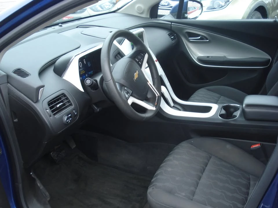 2013 Chevrolet Volt - Image 9 of 17