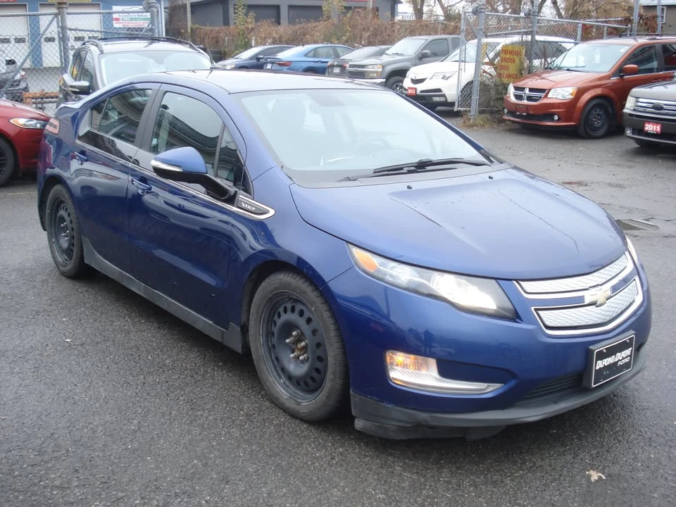 2013 Chevrolet Volt - Image 2 of 17