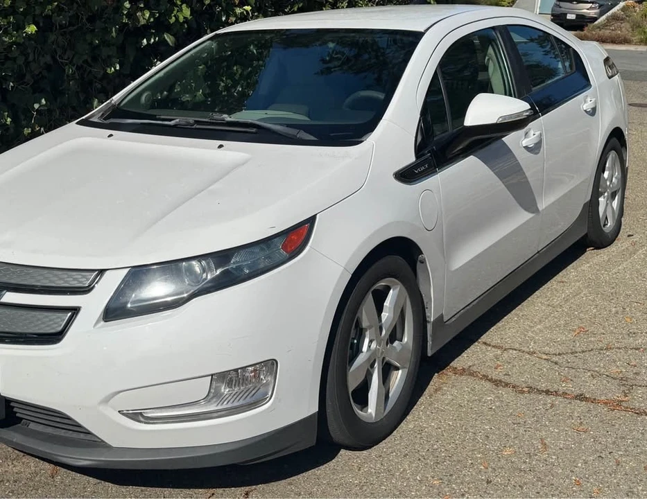 2013 Chevrolet Volt - Image 2 of 5