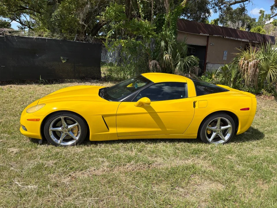 2013 Chevrolet Corvette C6 - Image 2 of 13
